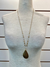 Load image into Gallery viewer, Pendant Necklace