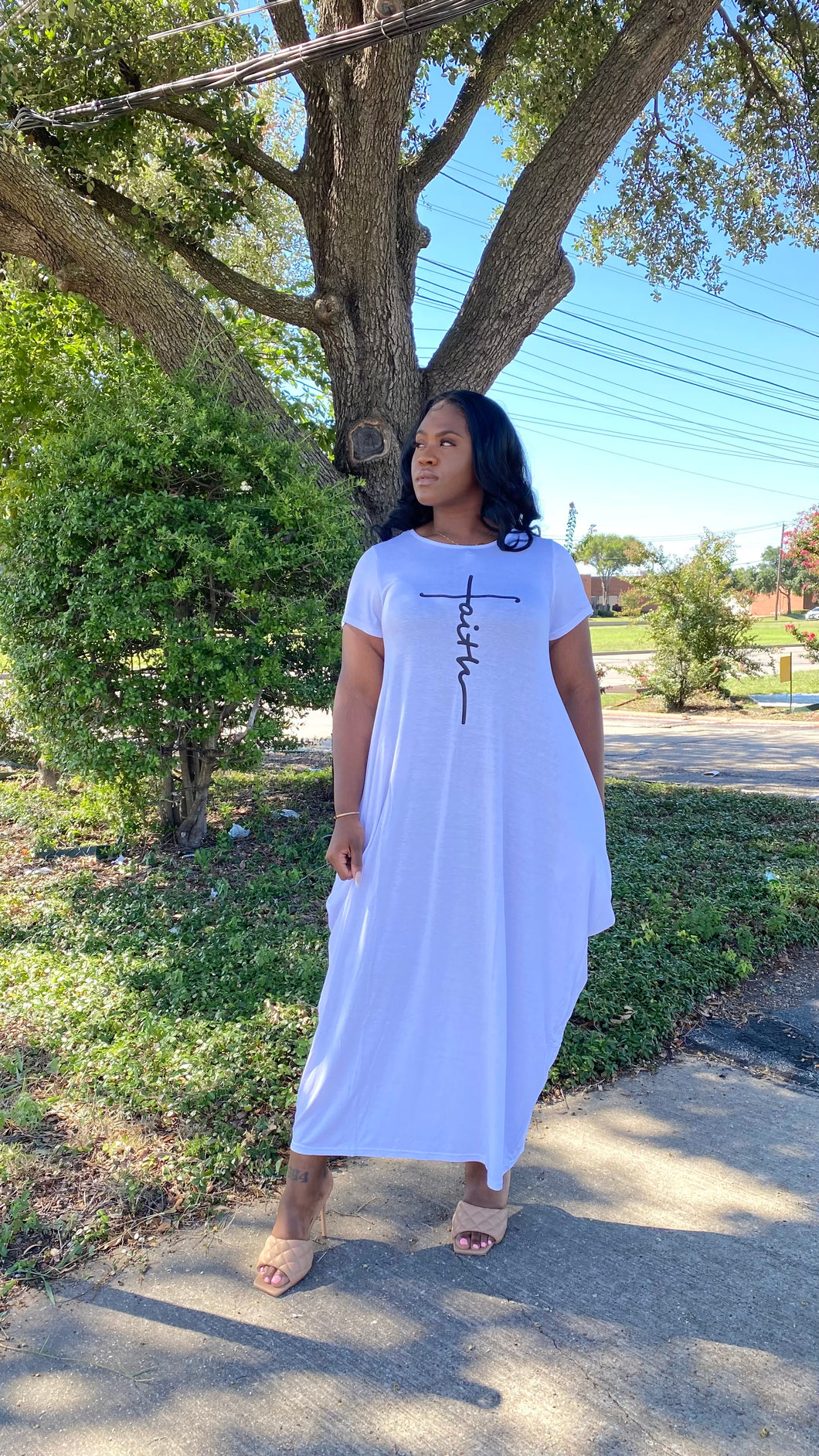 Short Sleeve Faith Dress keithharleycollection Short Sleeve Faith Dress keithharleycollection
